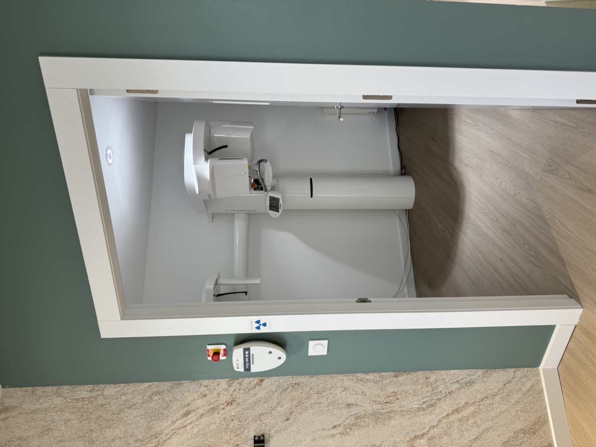 Cabinet dentaire moderne et lumineux